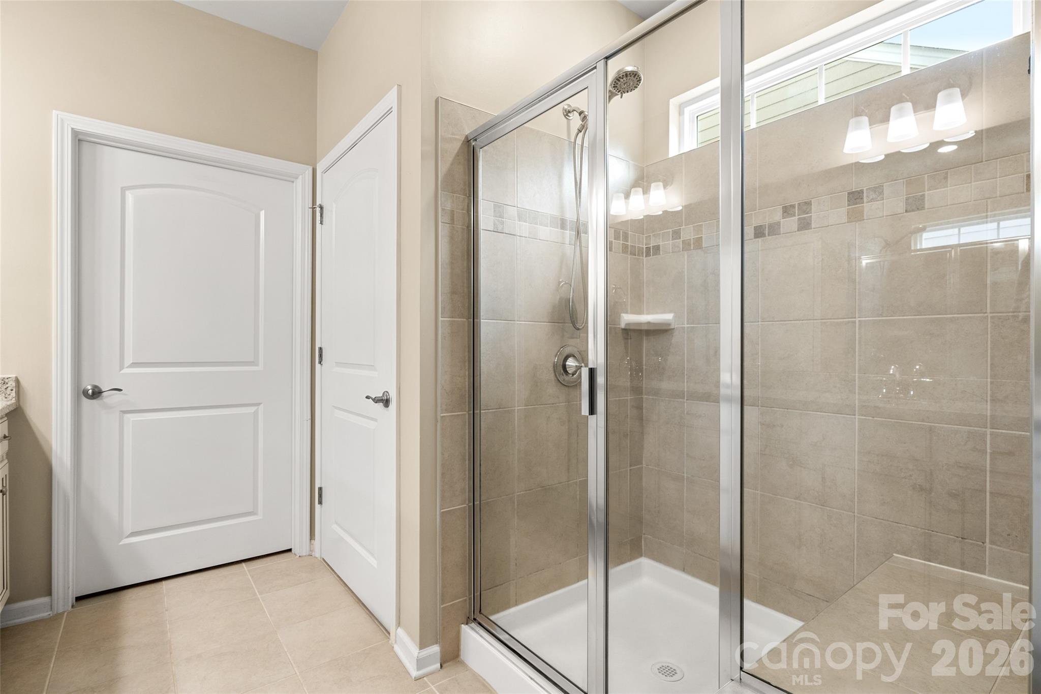 Imagery On Mtn Island - Residential