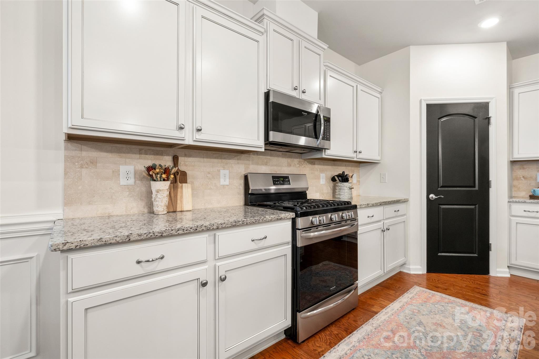 Imagery On Mtn Island - Residential