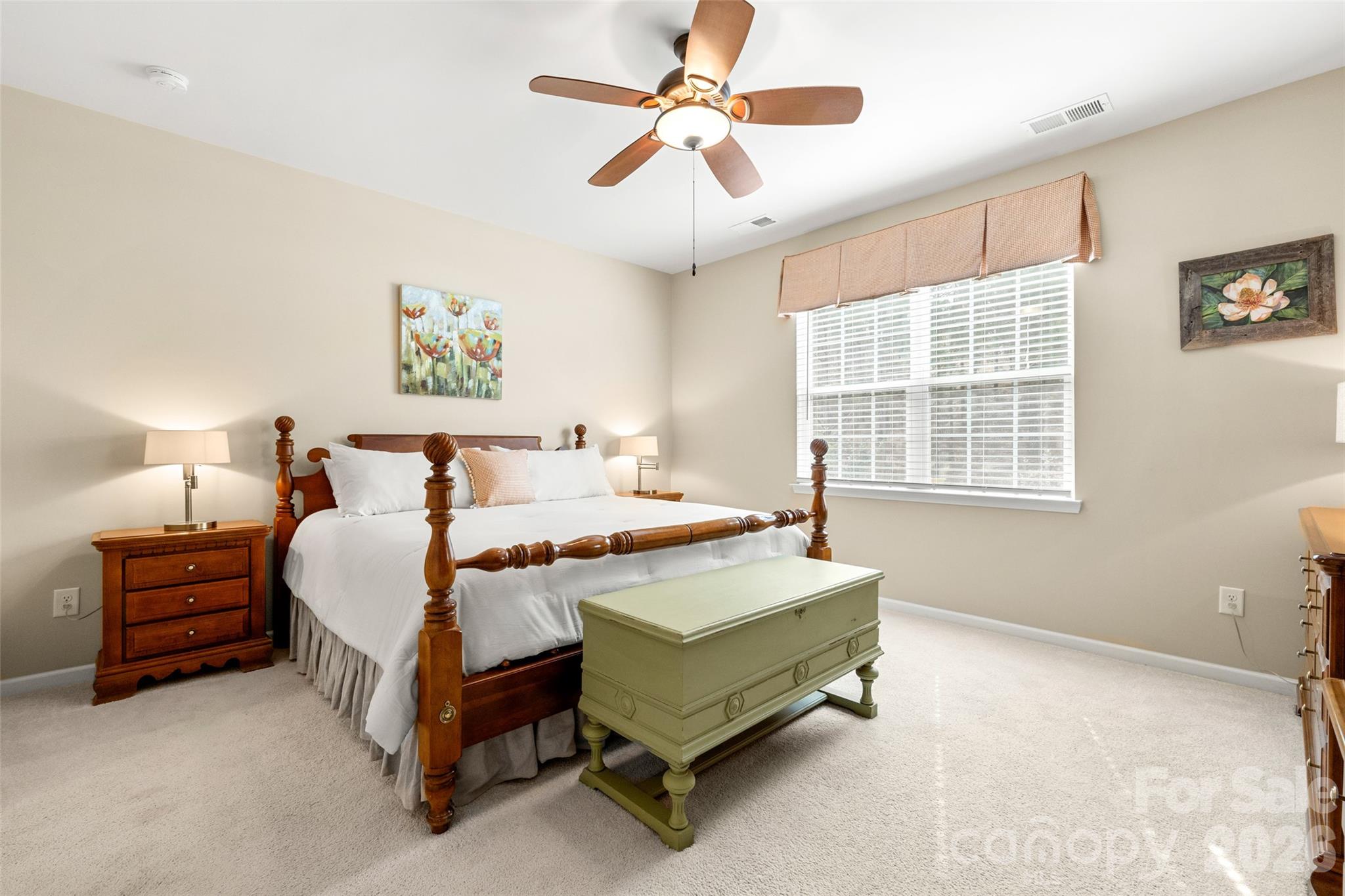 Imagery On Mtn Island - Residential