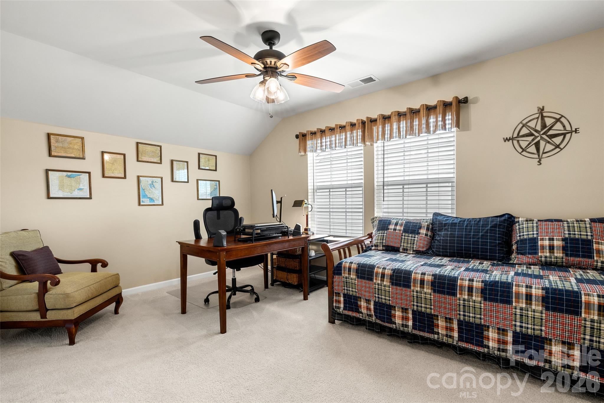 Imagery On Mtn Island - Residential