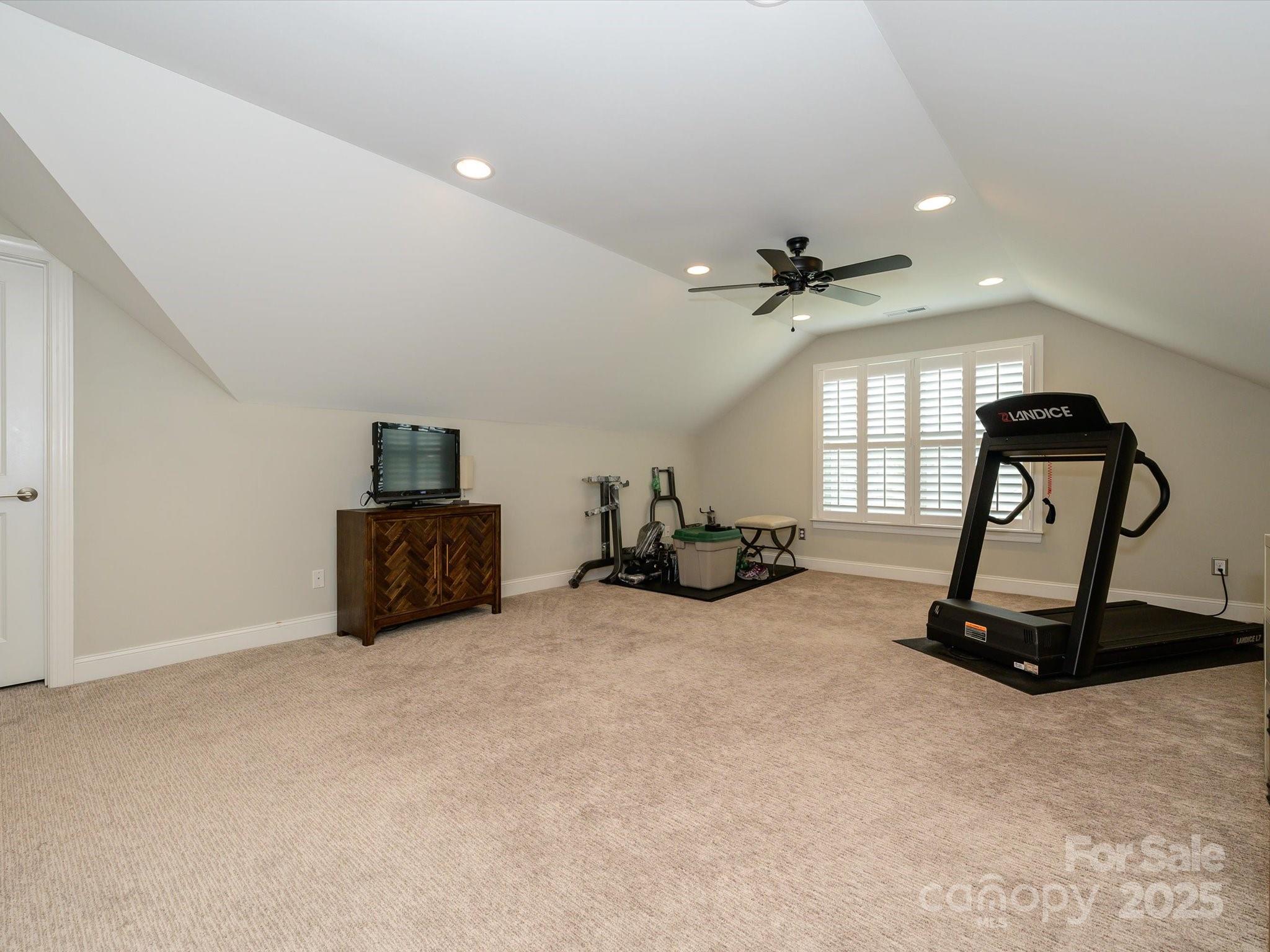 The Courtyards at Wesley Chapel - Residential