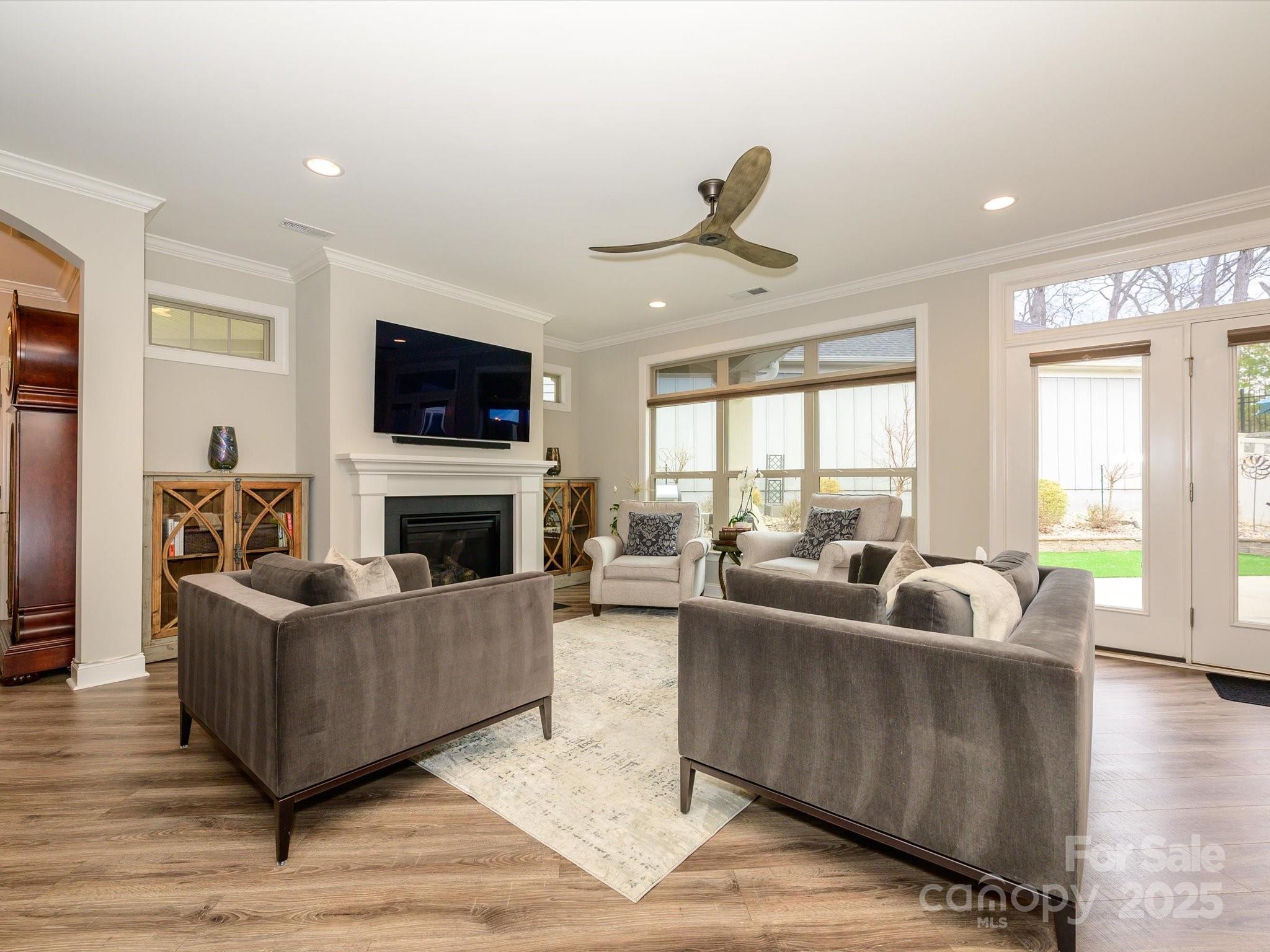 The Courtyards at Wesley Chapel - Residential