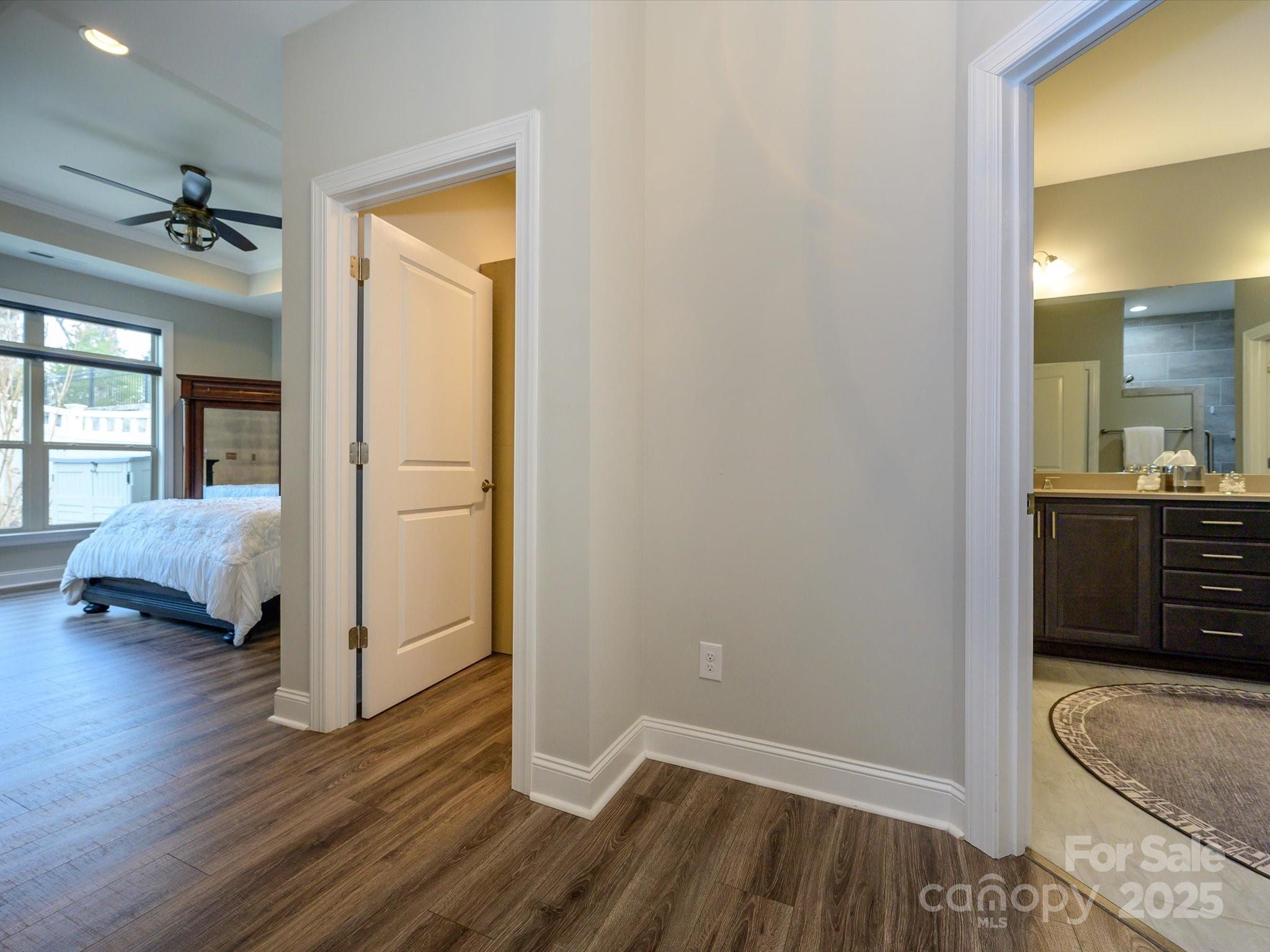 The Courtyards at Wesley Chapel - Residential