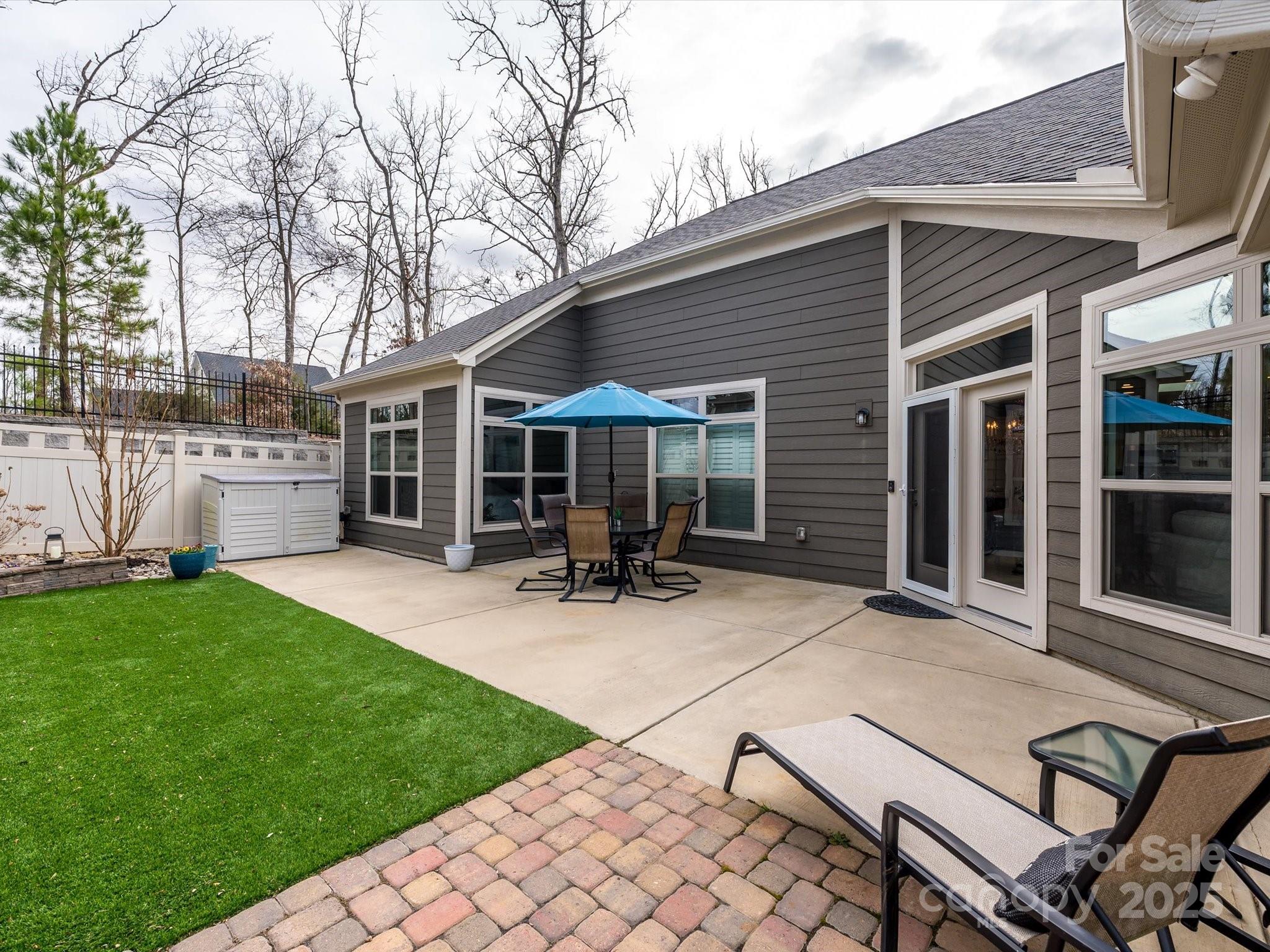 The Courtyards at Wesley Chapel - Residential