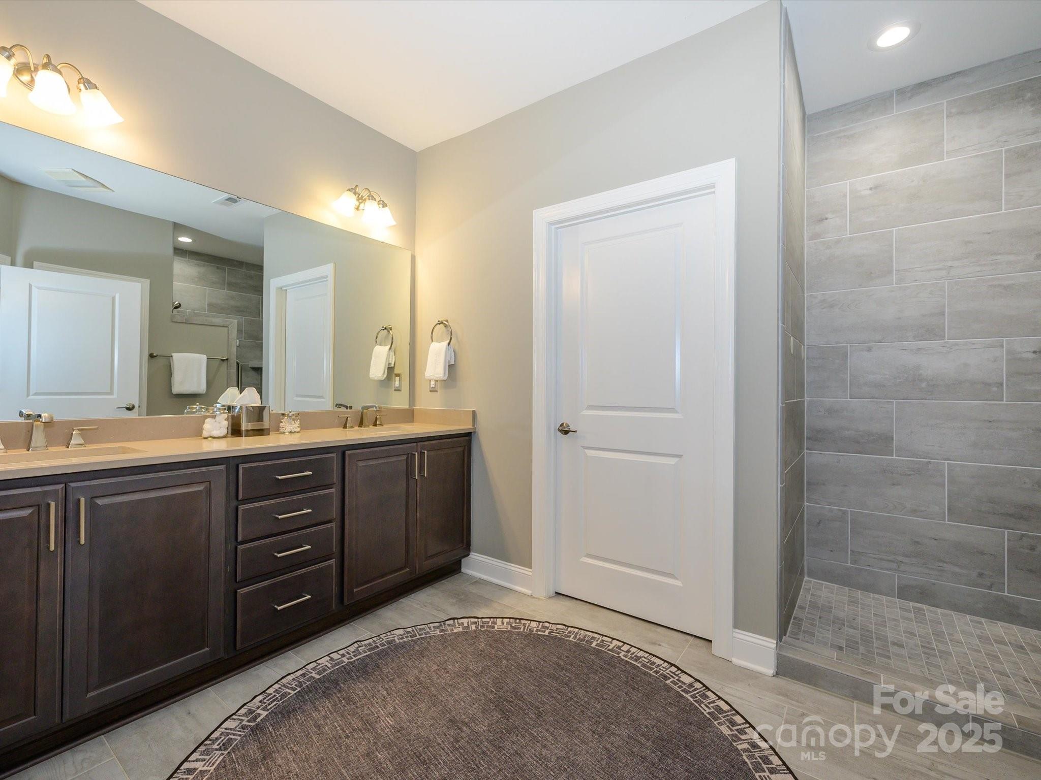 The Courtyards at Wesley Chapel - Residential