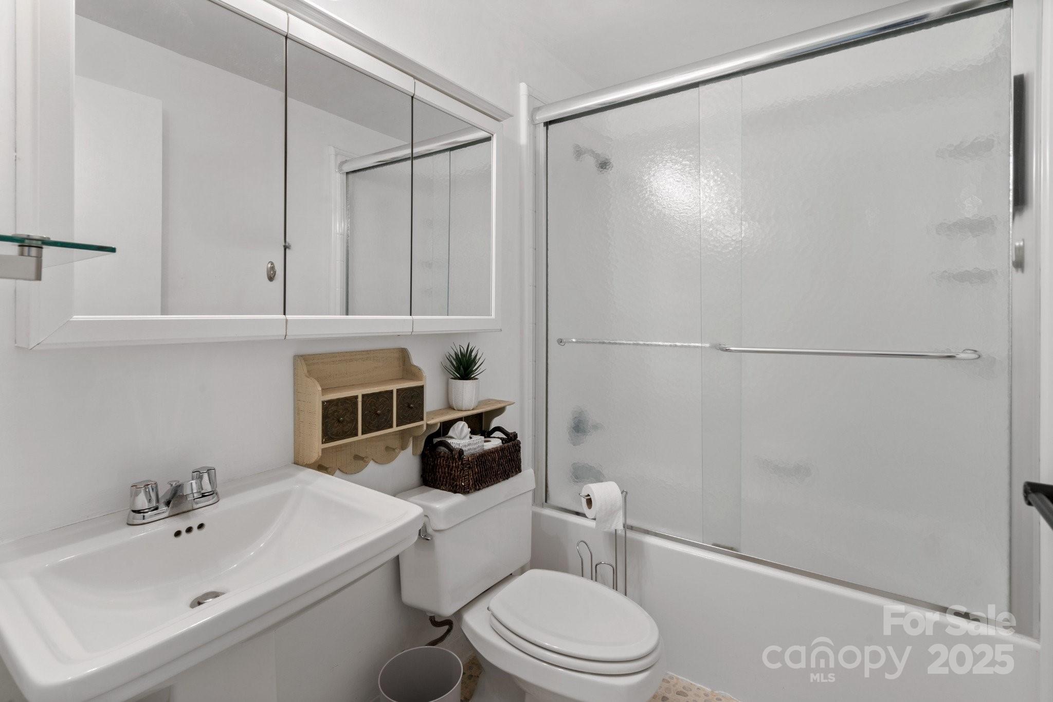 Pines Of Woodlawn - Residential