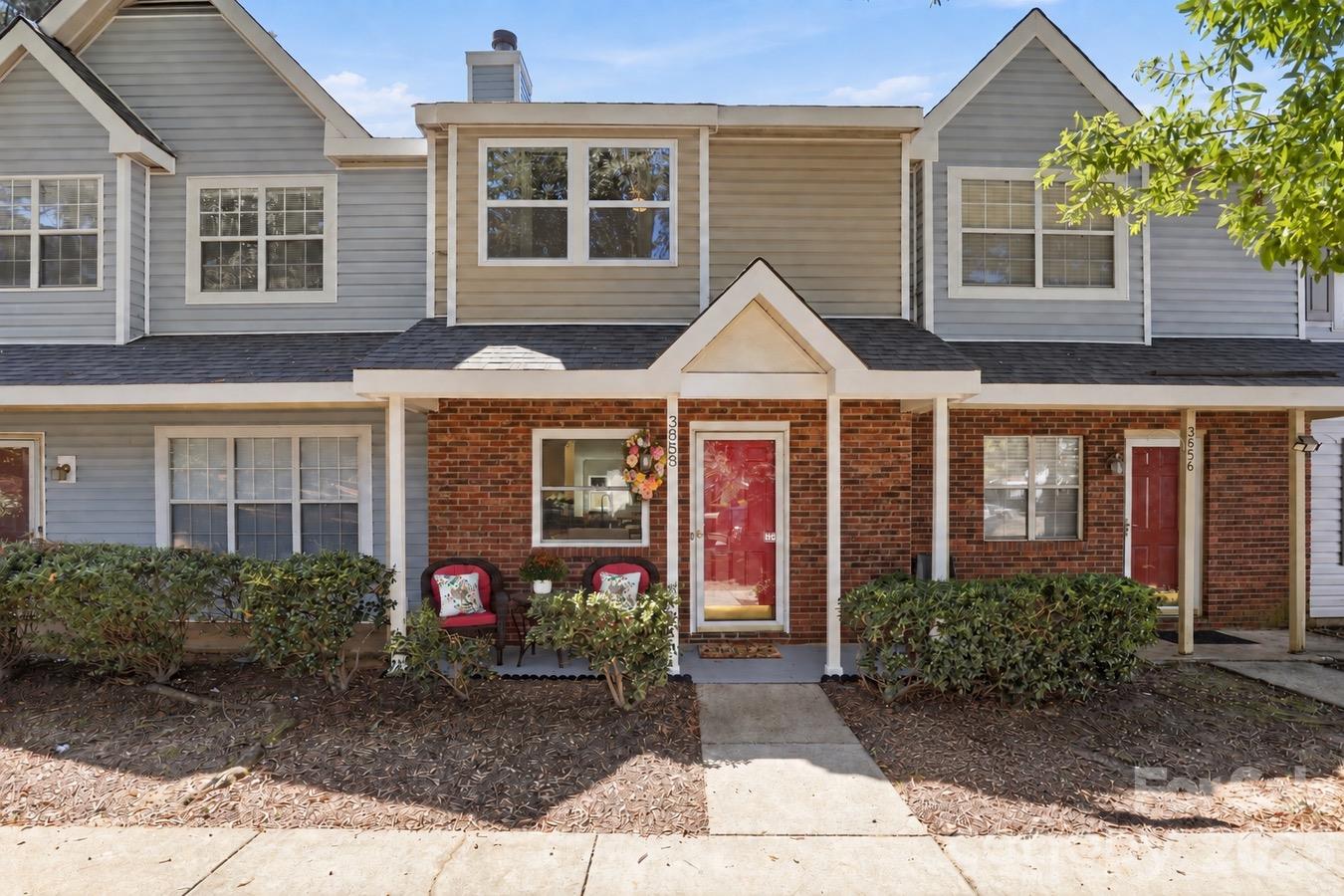 3858 Mosscroft Lane