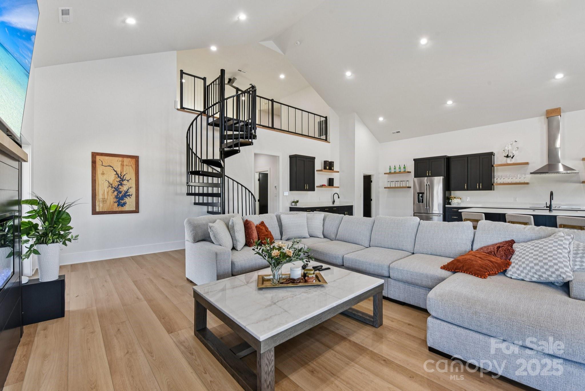 108 Winners Circle 5