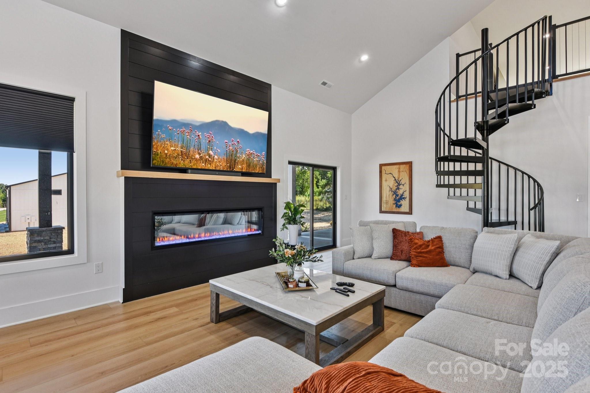 108 Winners Circle 5