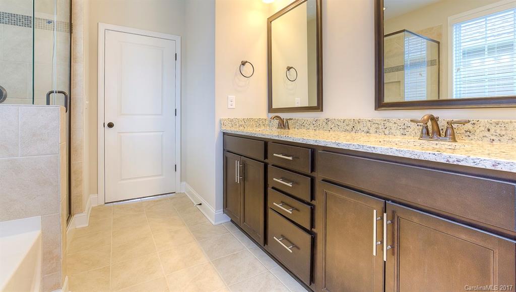 The Vineyards on Lake Wylie - Residential