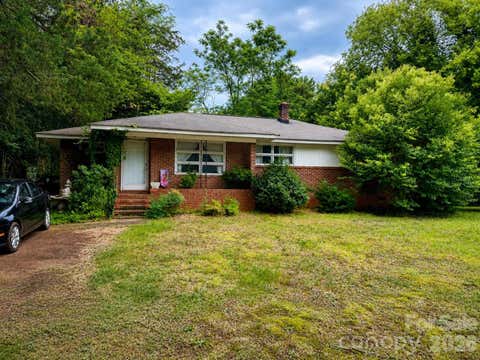 Photo of 139 Southwold Drive, Charlotte, NC 28217 (MLS # 4403152)