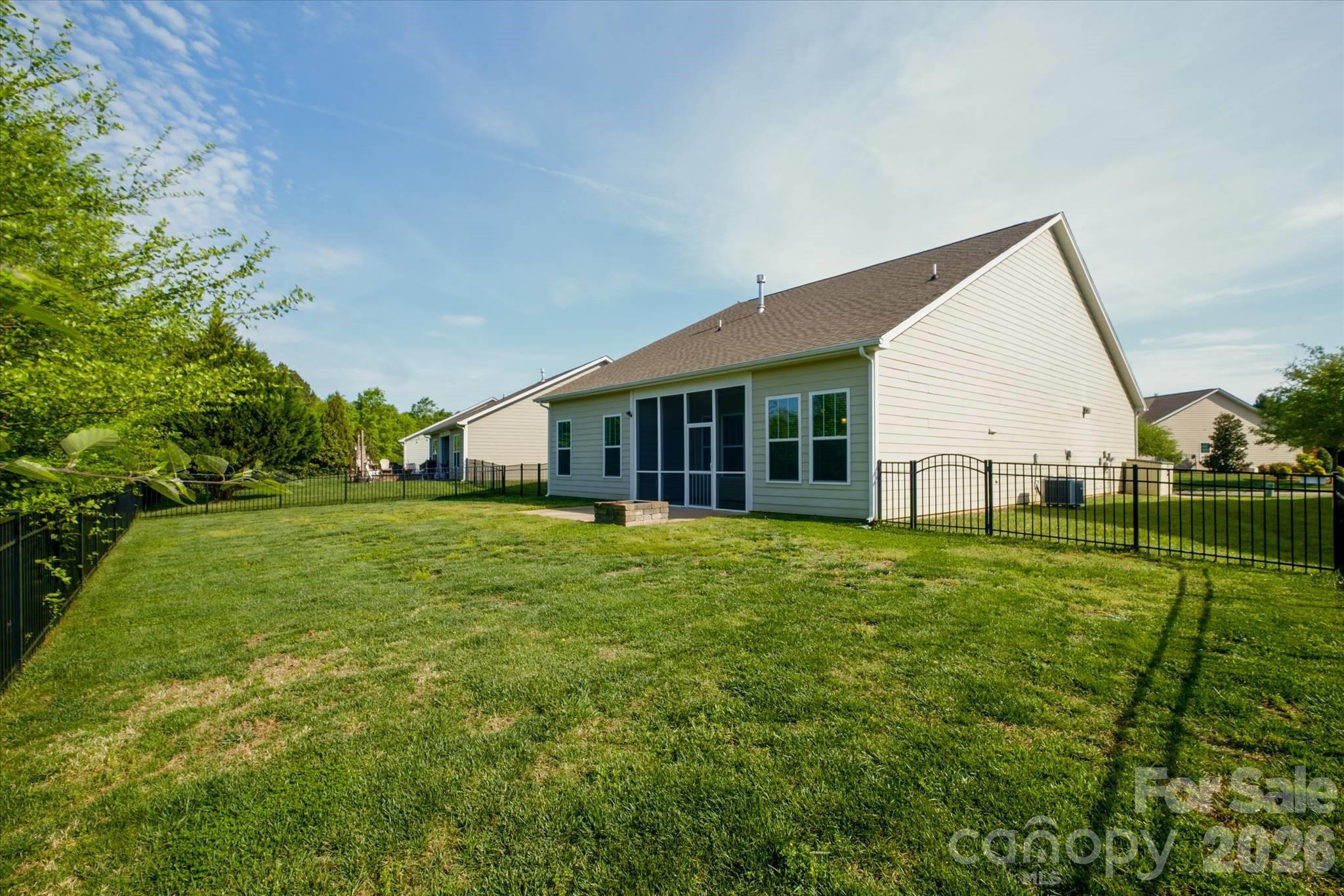 The Vineyards on Lake Wylie - Residential