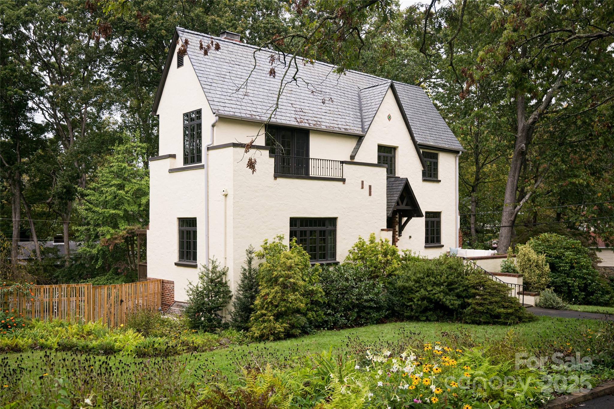 21 Lynwood Road