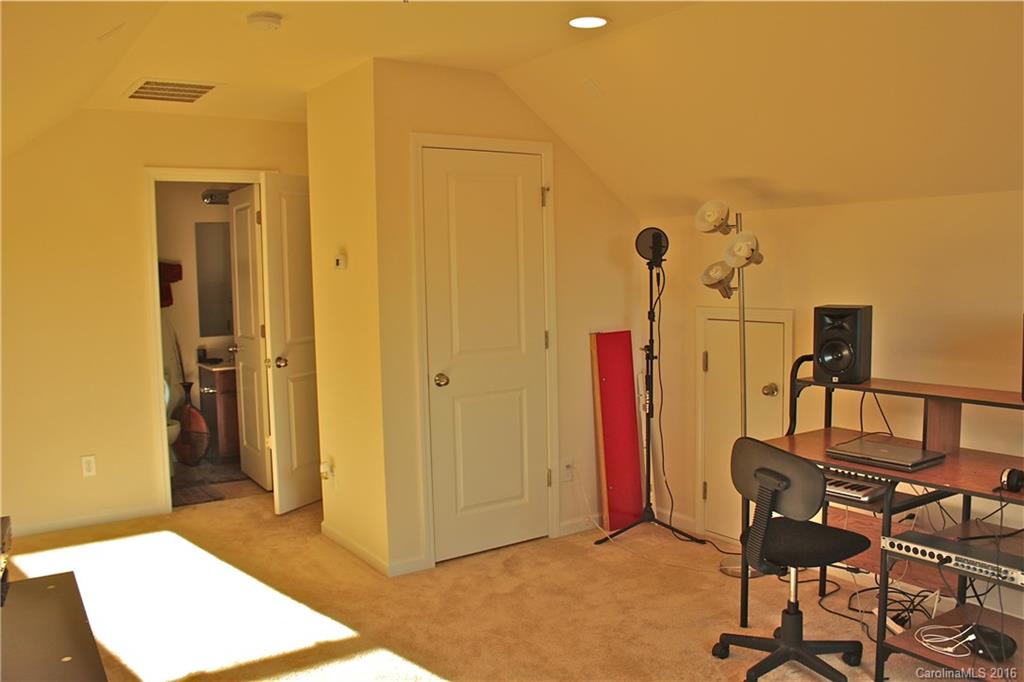 Curtis Pond - Residential