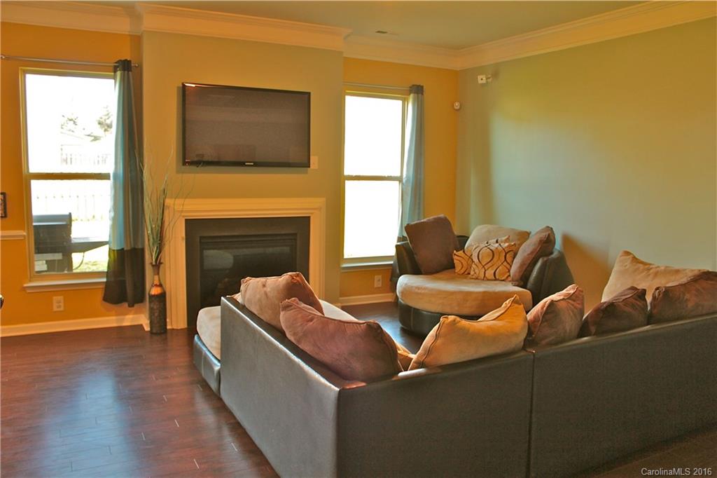 Curtis Pond - Residential