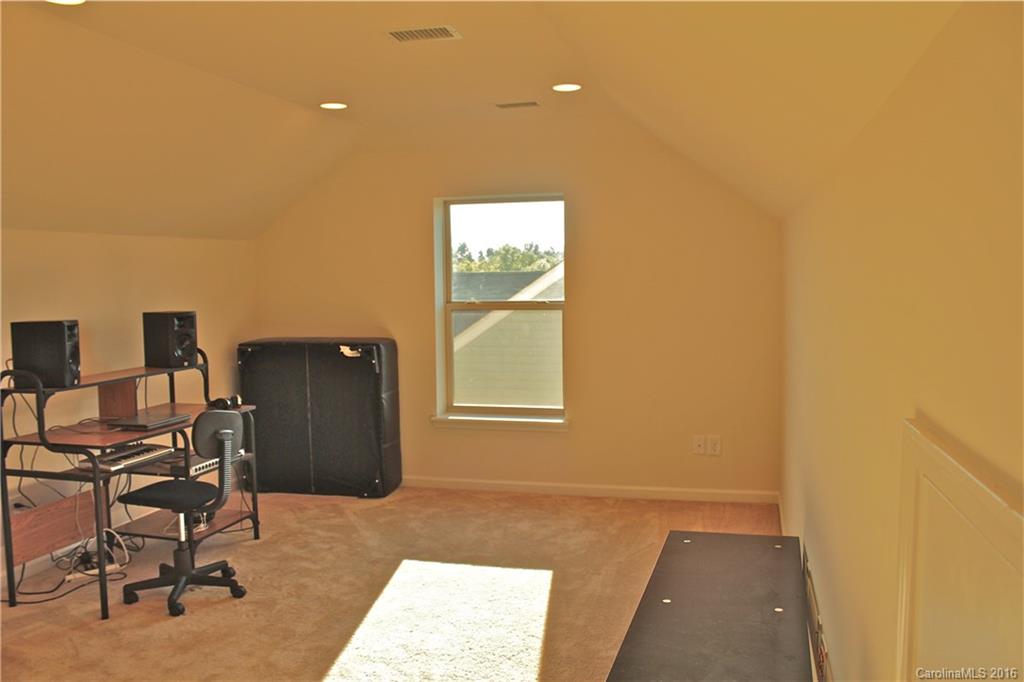 Curtis Pond - Residential