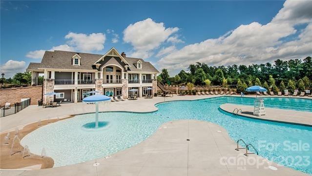 The Palisades - Residential