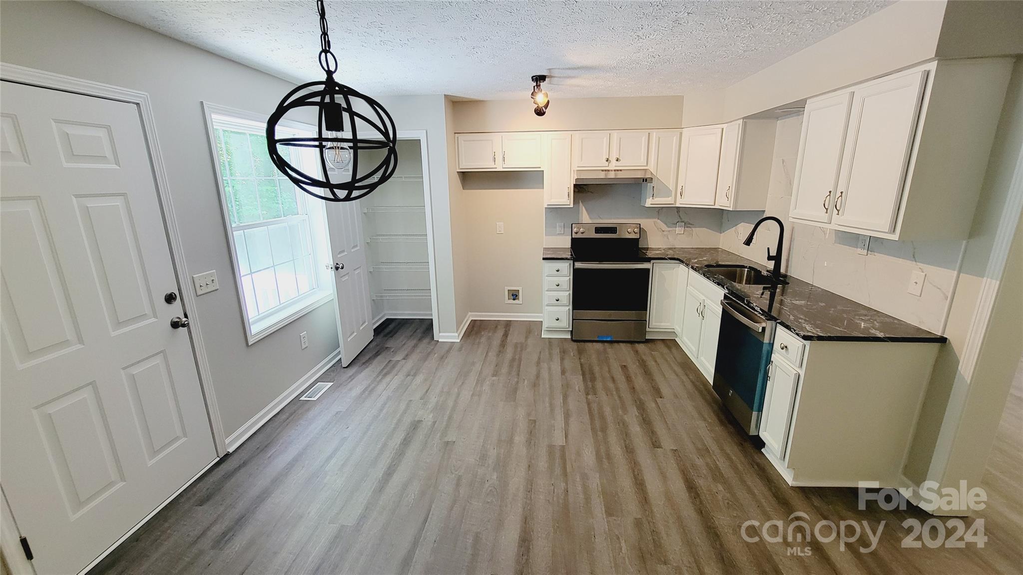 Oak Terrace - Residential