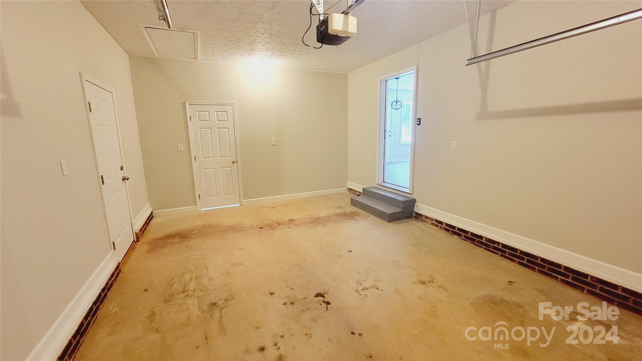 Oak Terrace - Residential