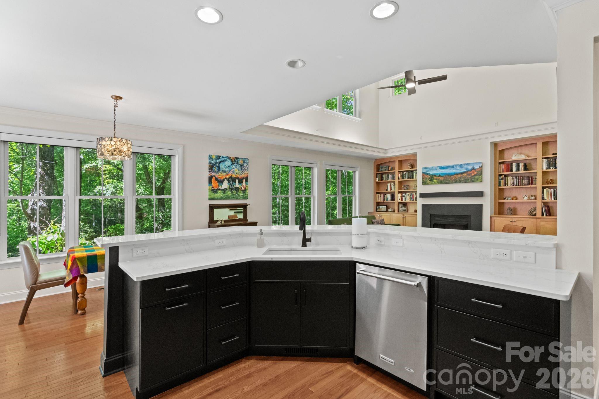 Biltmore Lake, North Carolina, 28715, United States, 5 Bedrooms Bedrooms, ,4 BathroomsBathrooms,Residential,Pending,2052067