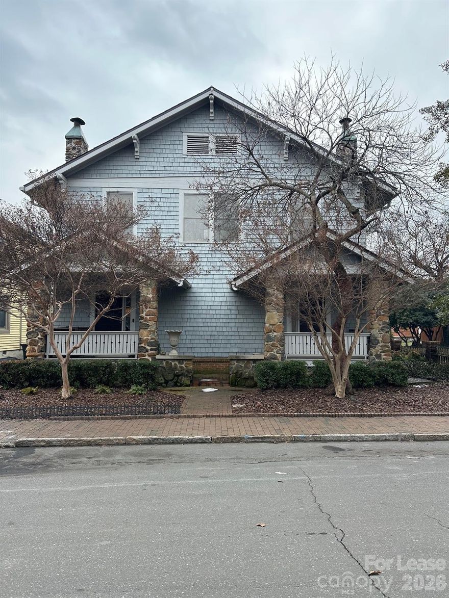 Historic duplex in the heart of 4th Ward. Recent remodeling includes new kitchen appliances, custom tile in the master bath.