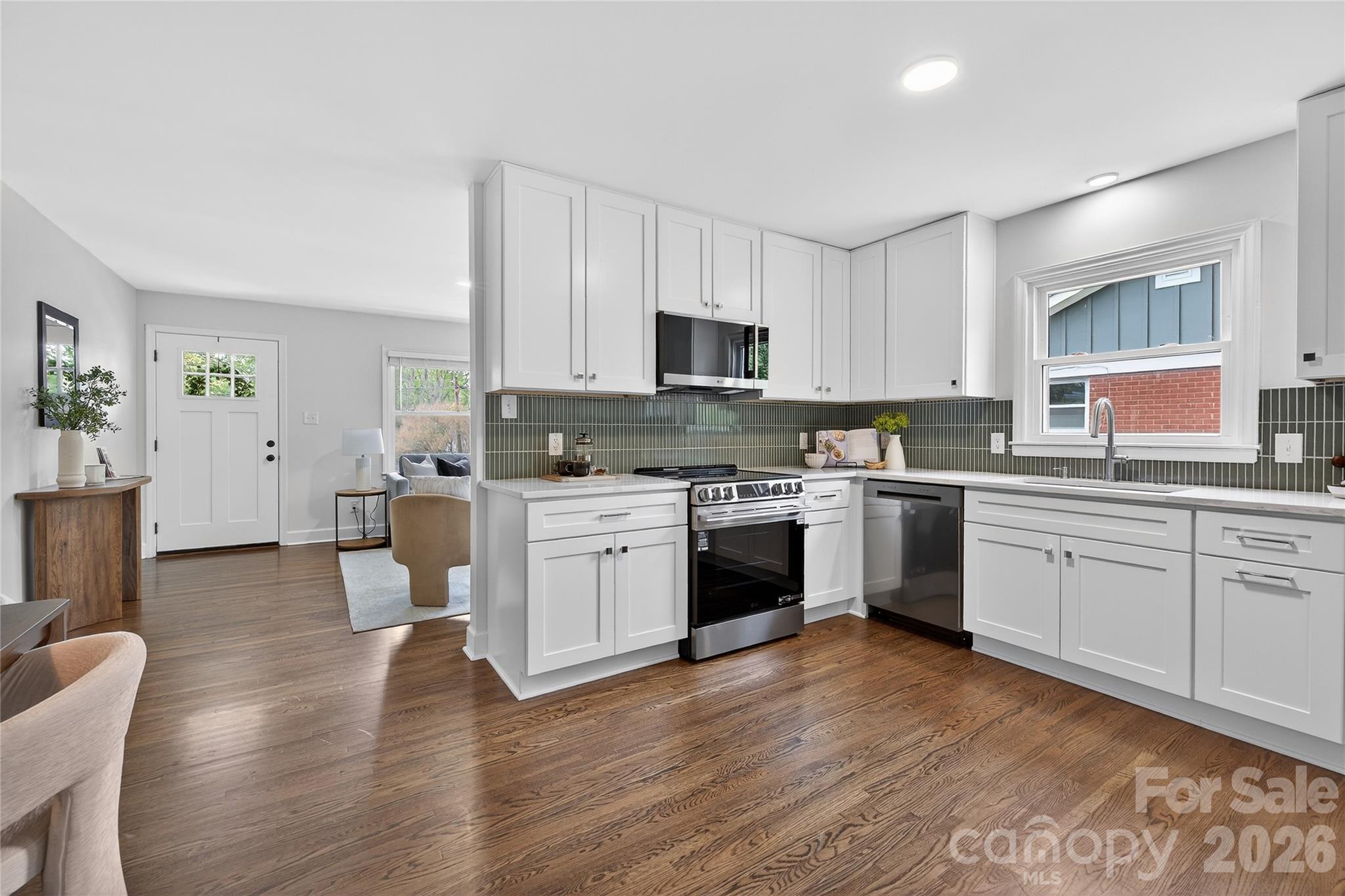 1521 Starbrook Drive