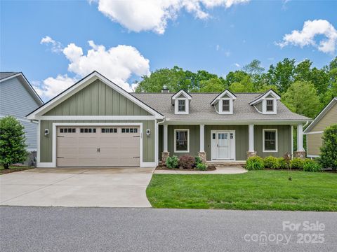 127 Olde Oak Way Hendersonville NC 28792