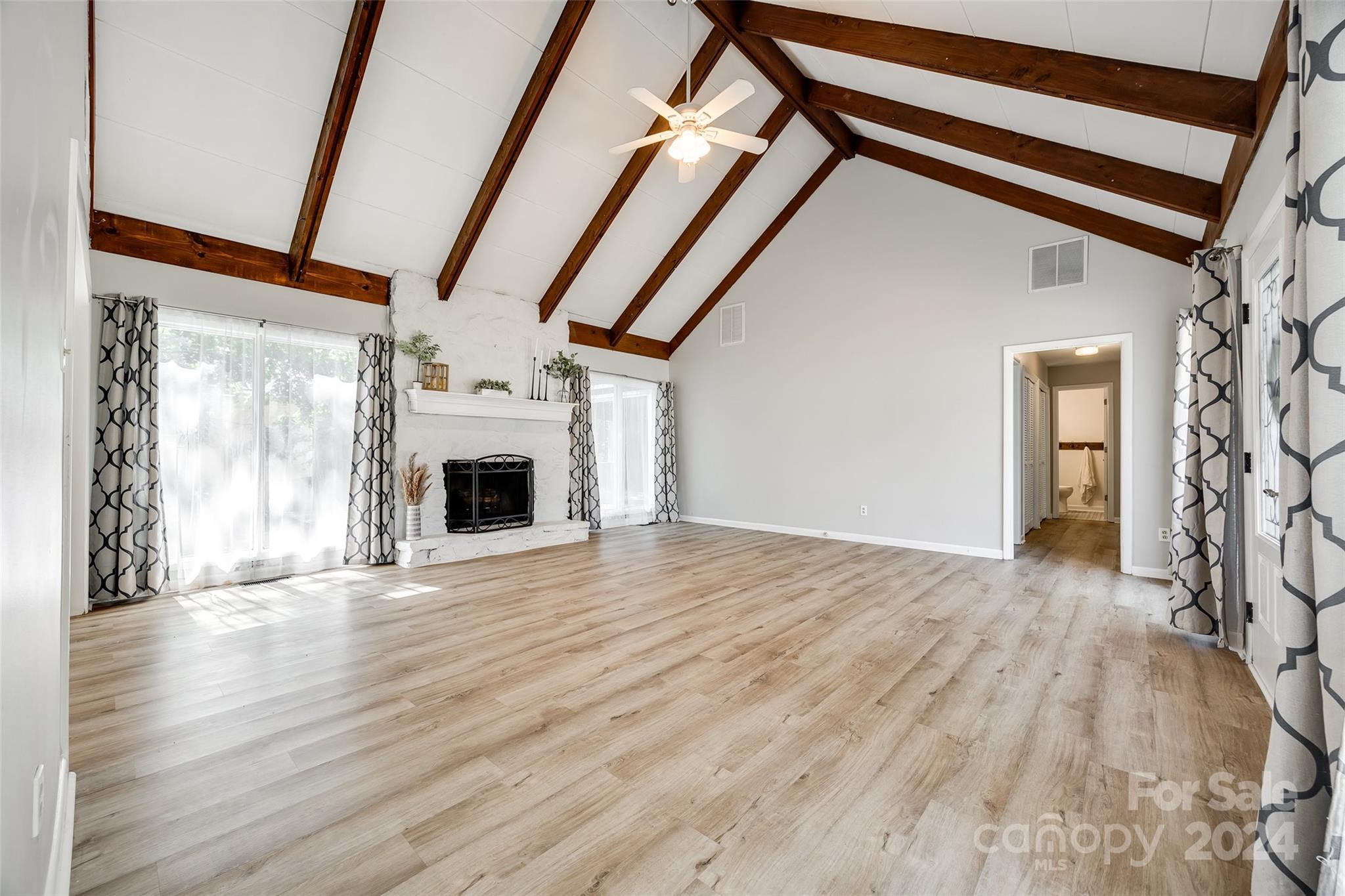 Tega Cay - Residential