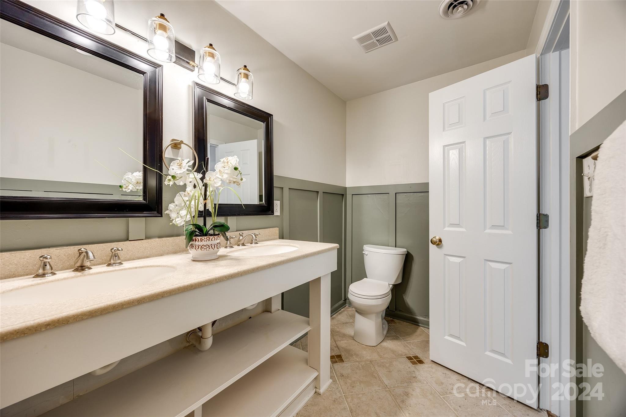Tega Cay - Residential