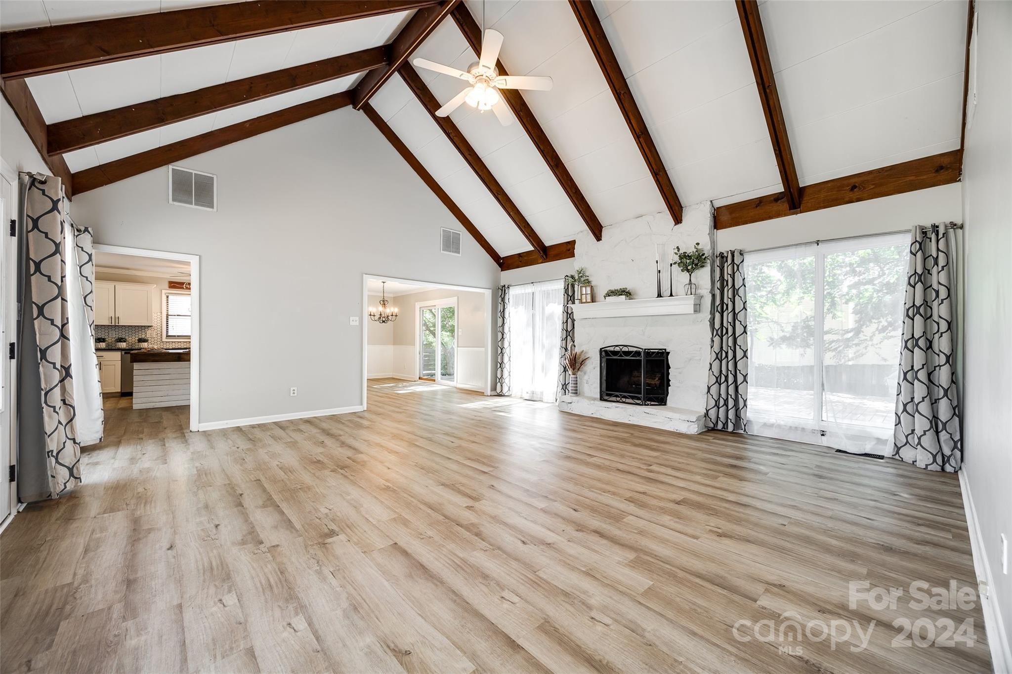 Tega Cay - Residential