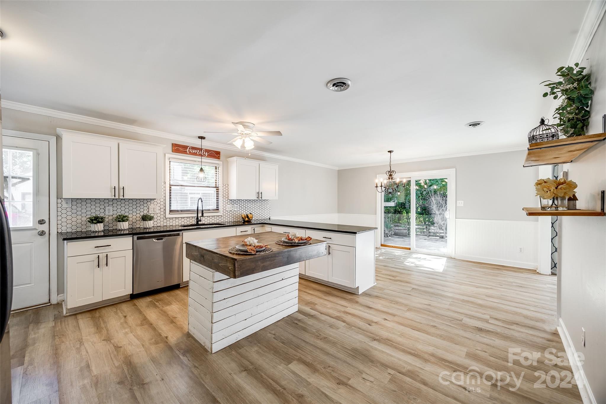 Tega Cay - Residential