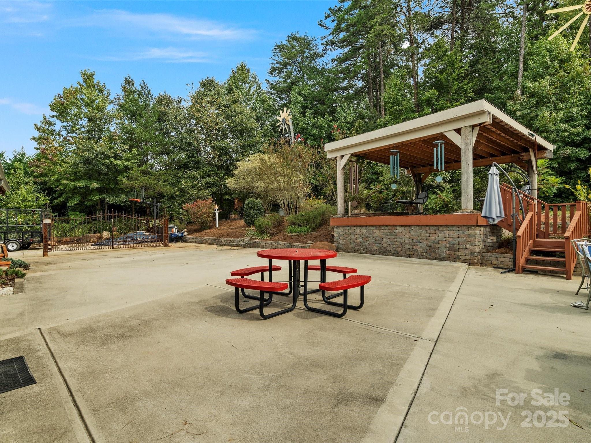 120 Wiggins Lane