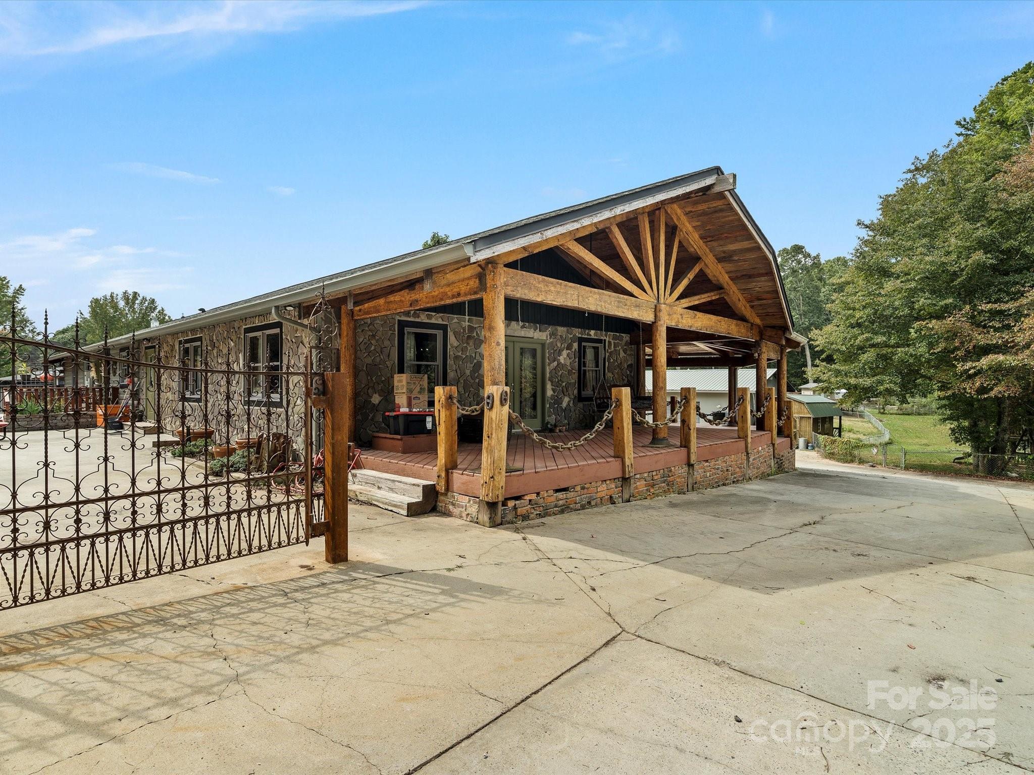 120 Wiggins Lane