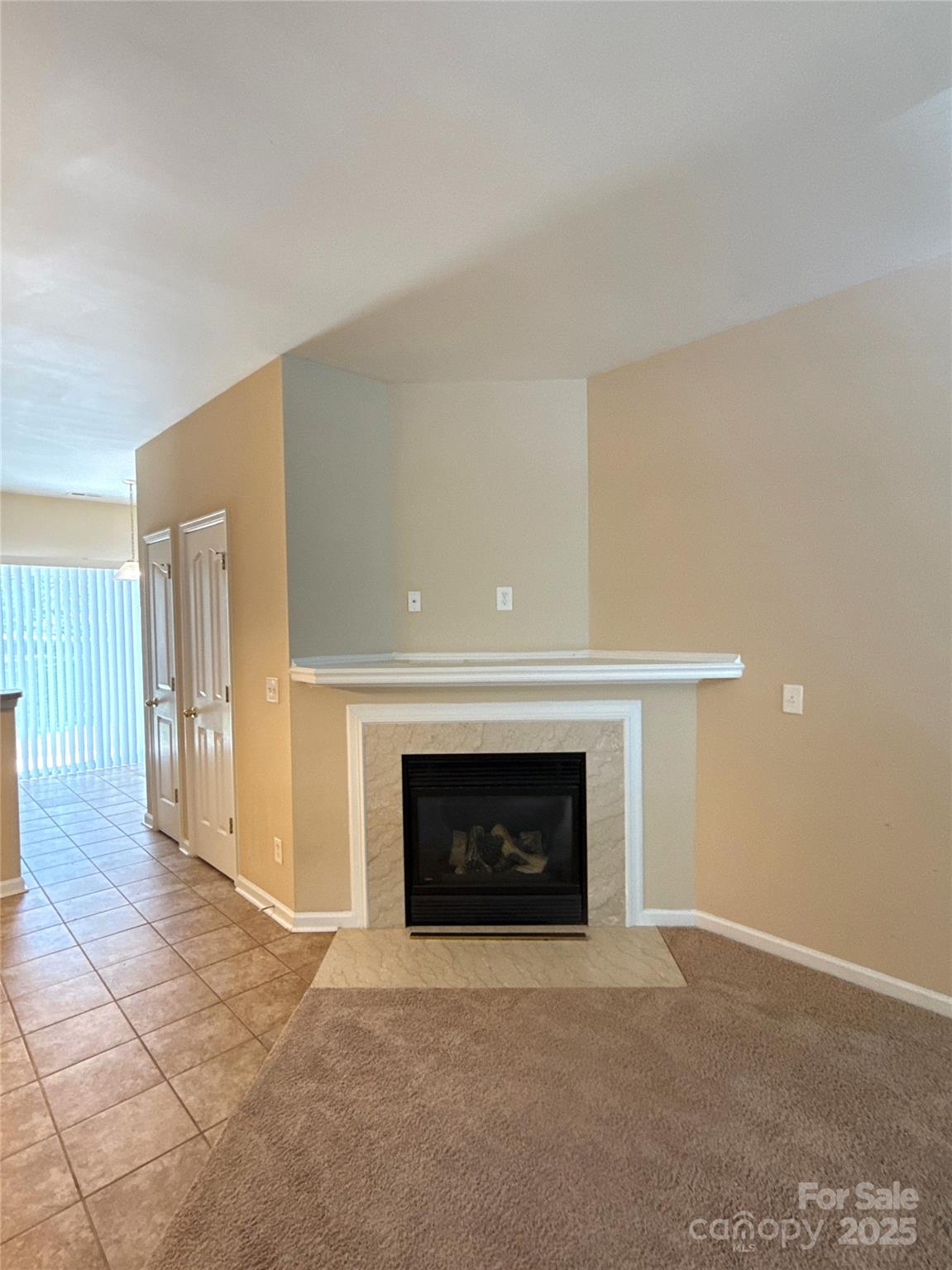 3527 Creeping Flora Lane