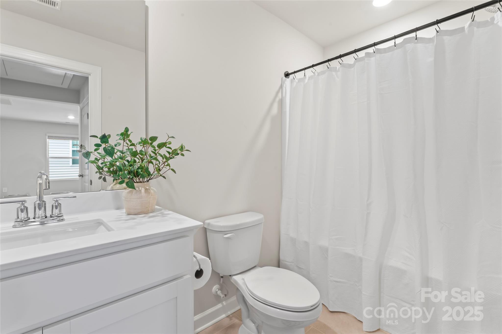 Henderson Manor - Residential