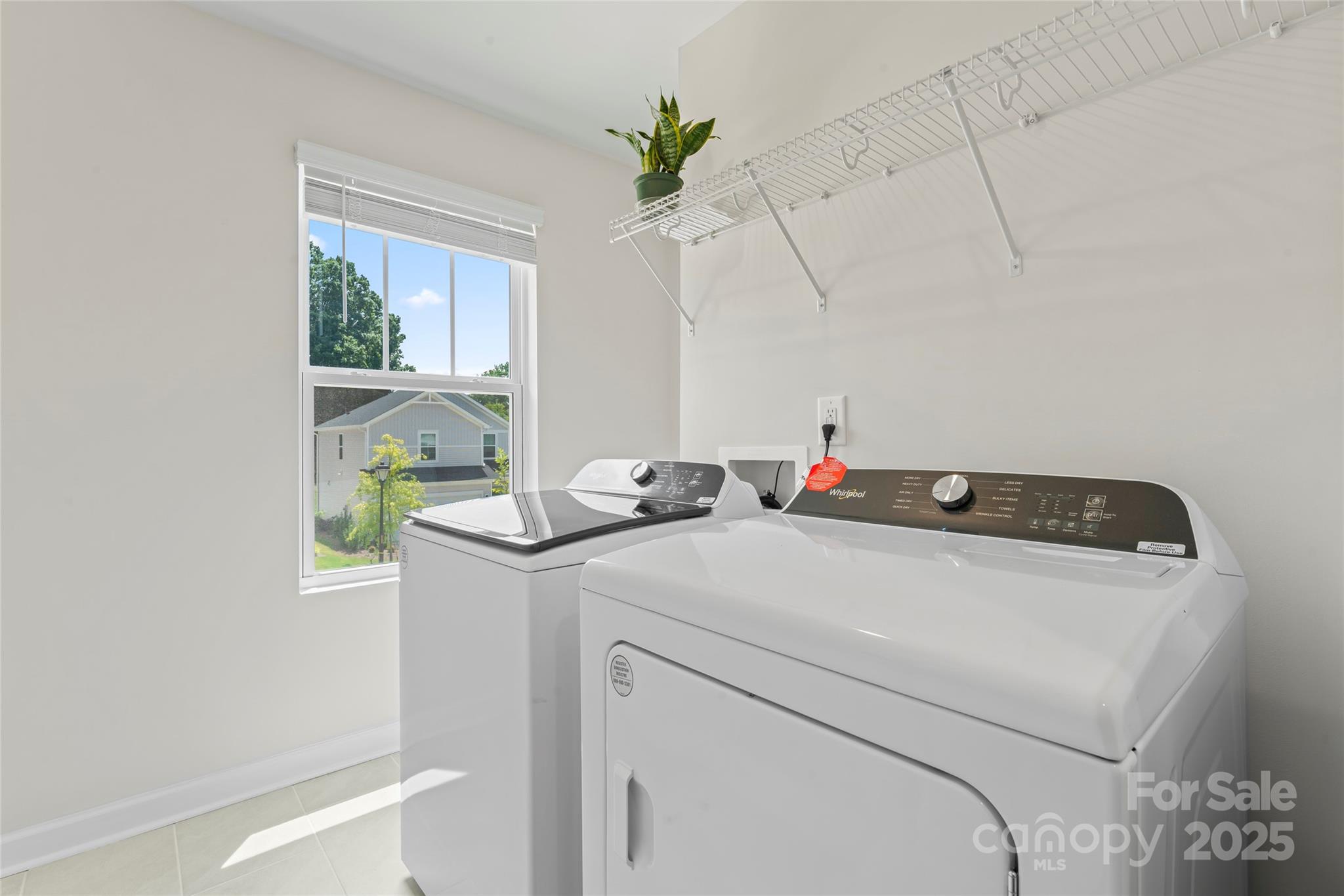 Henderson Manor - Residential