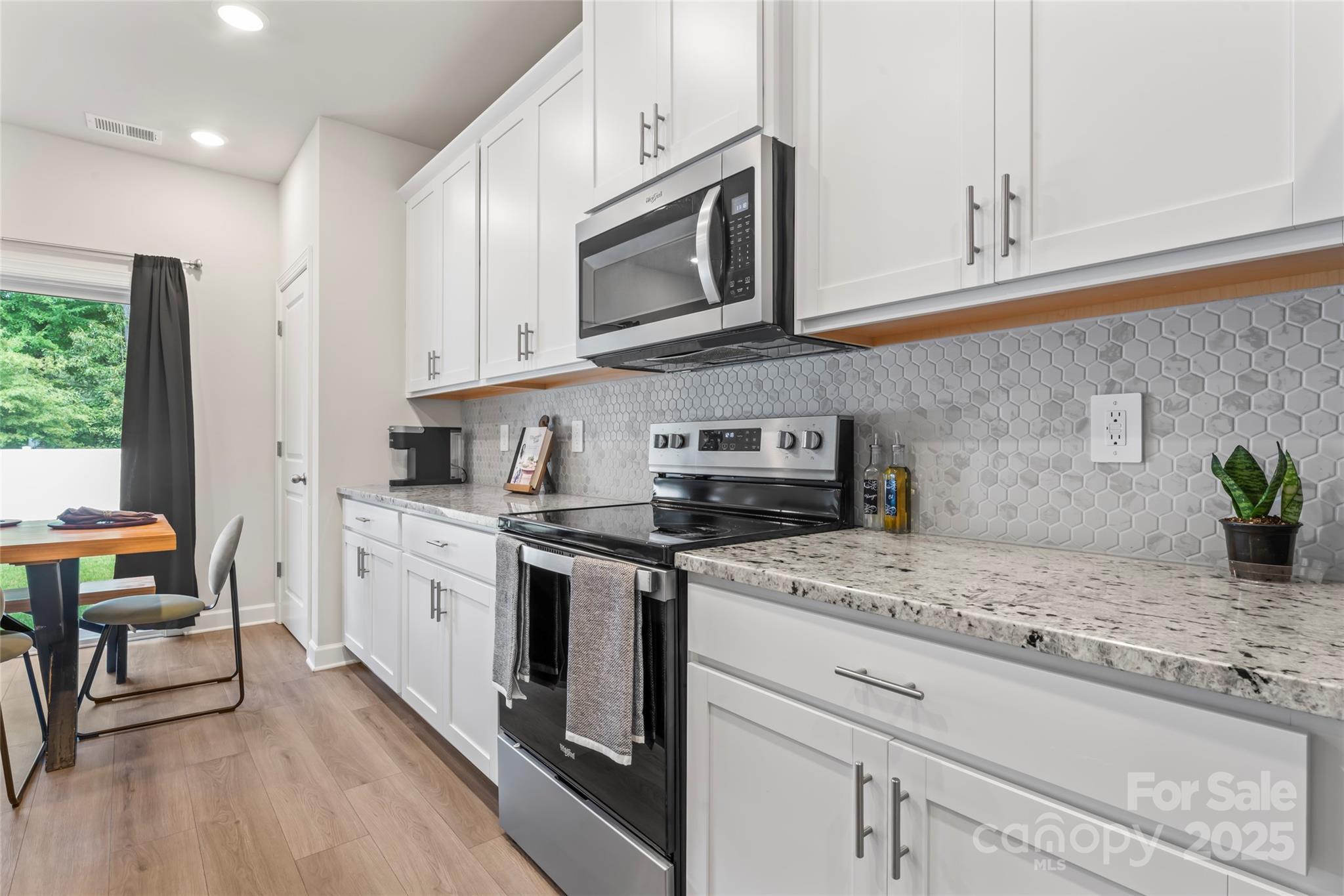 Henderson Manor - Residential