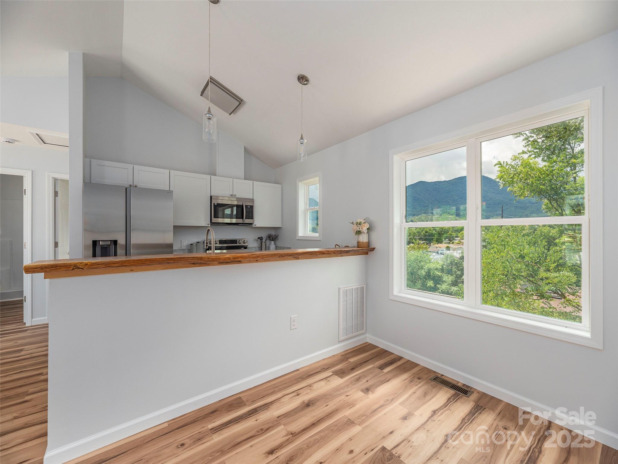 164 Carsen Loop