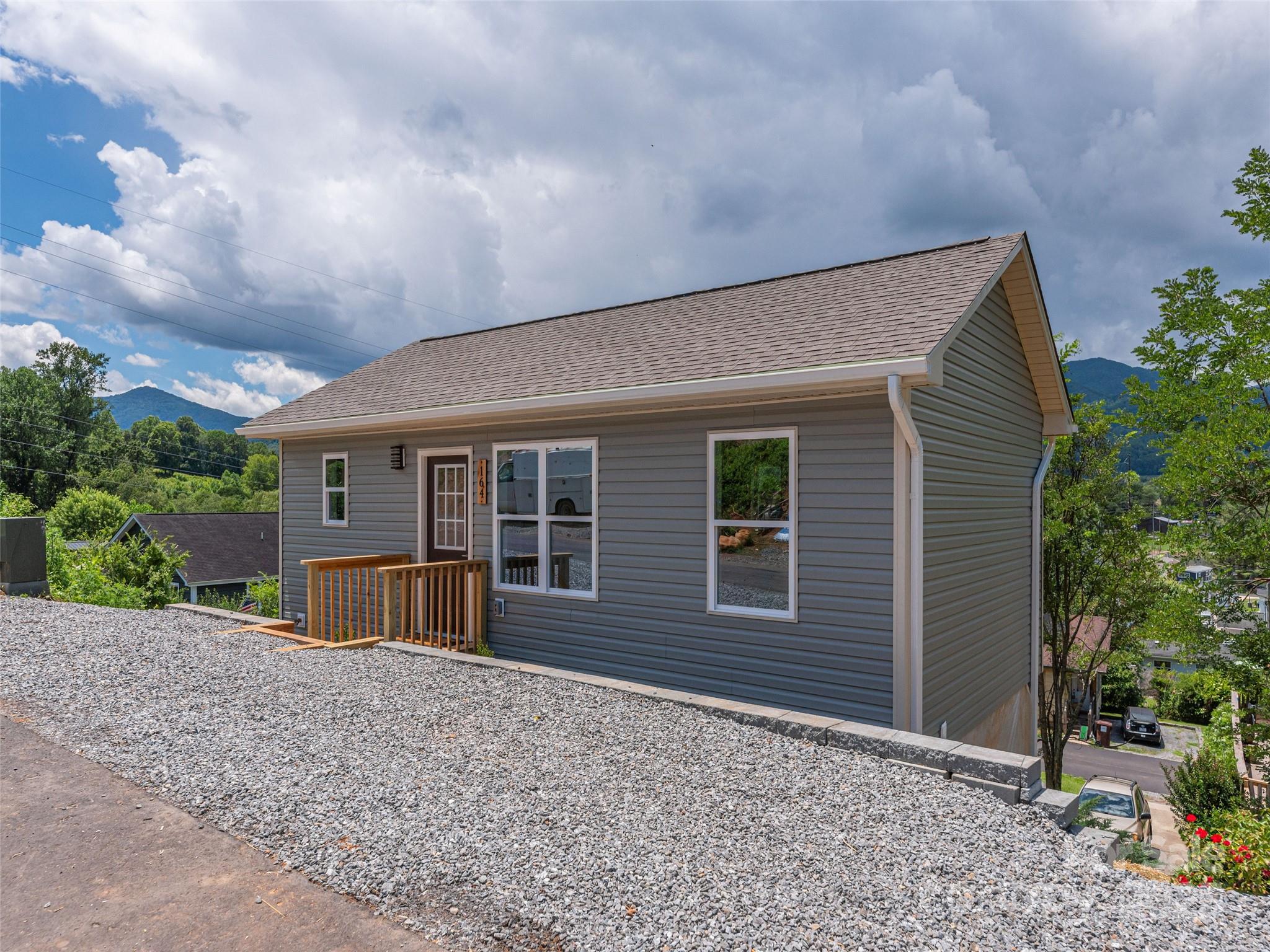 164 Carsen Loop