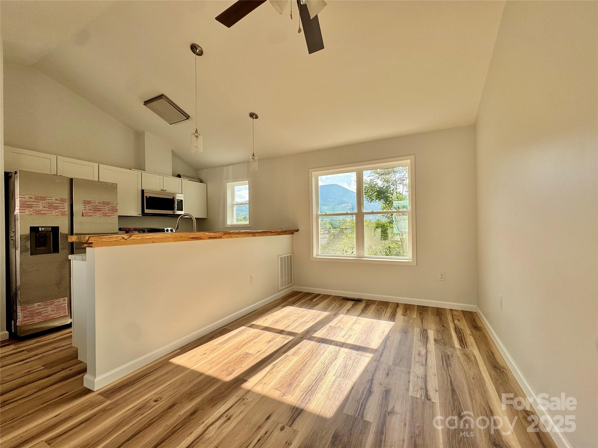 164 Carsen Loop