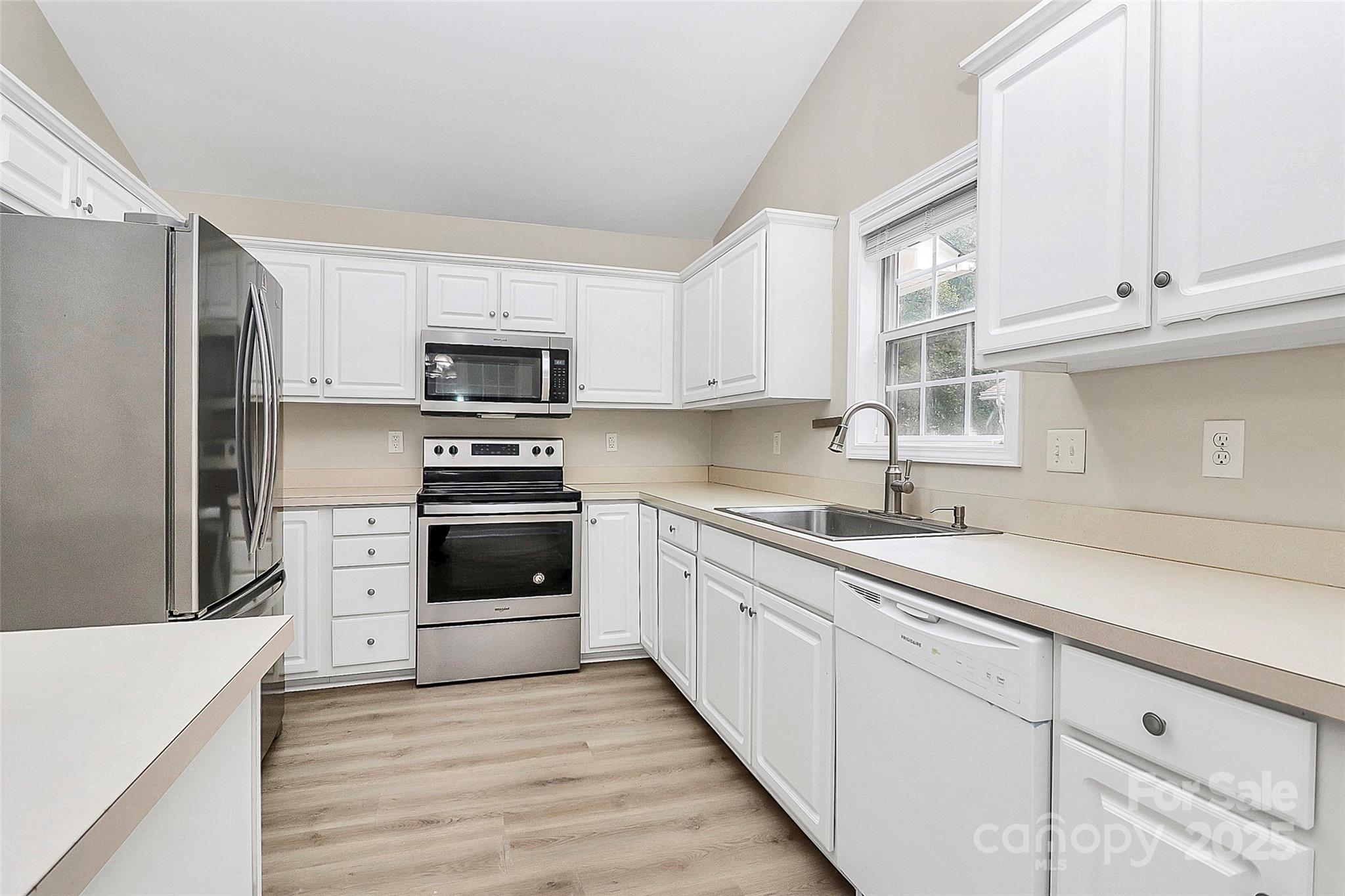 Ellis Estates - Residential