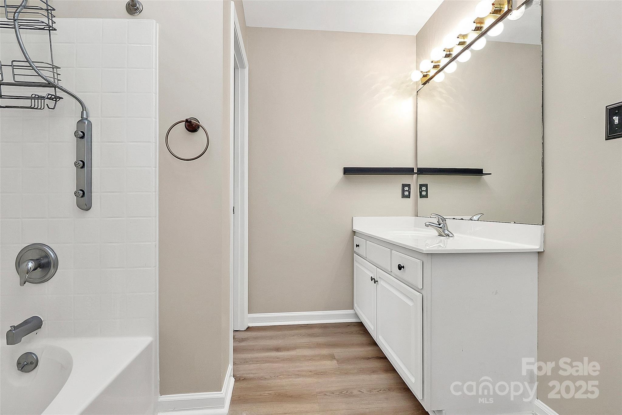 Ellis Estates - Residential