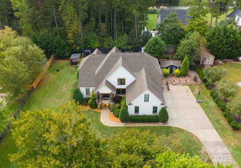 Photo of 257 Woodstream Circle, Mooresville, NC 28117 (MLS # 4307905)