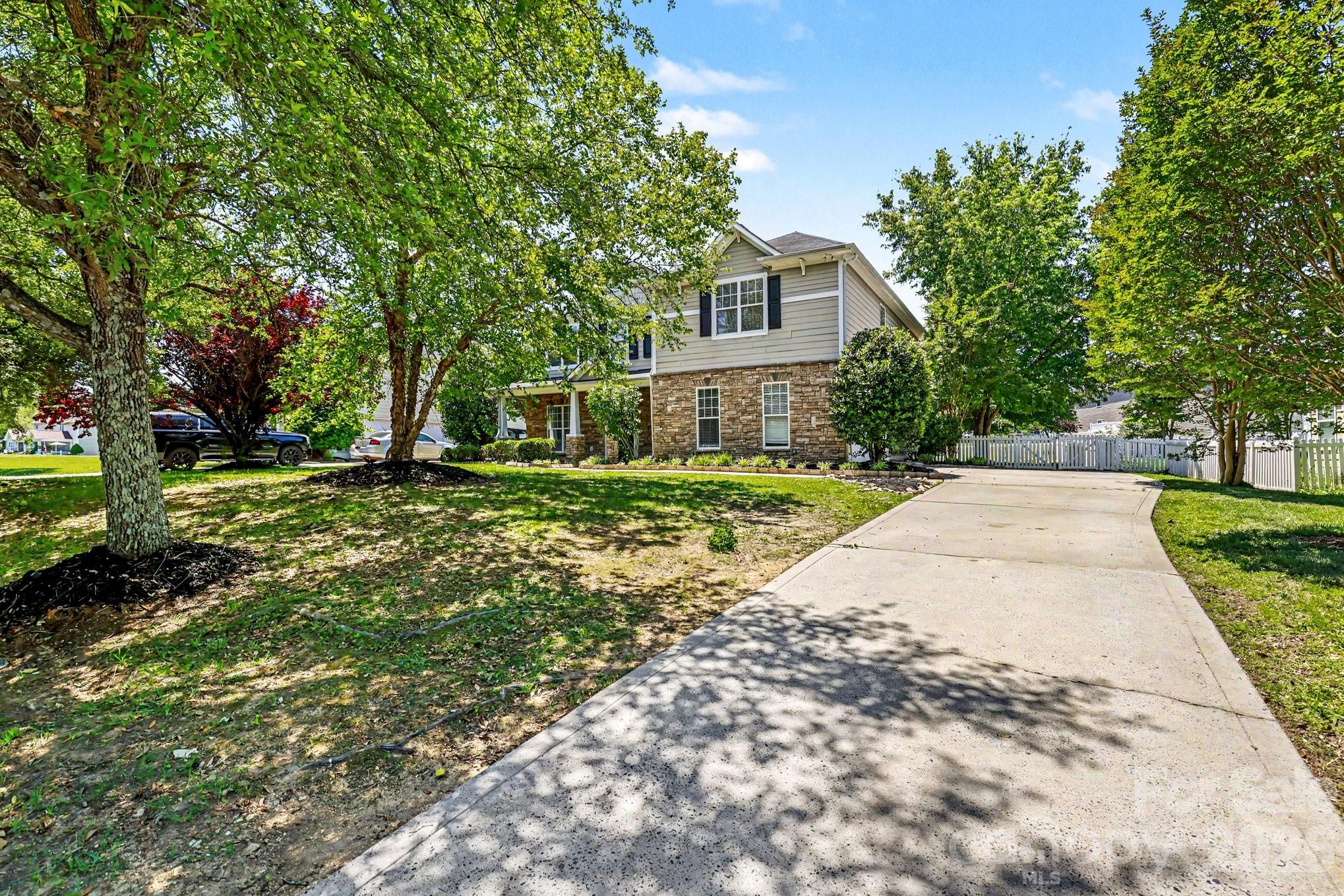 1015 Taylor Glenn Lane