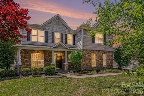Photo of 1015 Taylor Glenn Lane, Indian Trail, NC 28079 (MLS # 4381777)