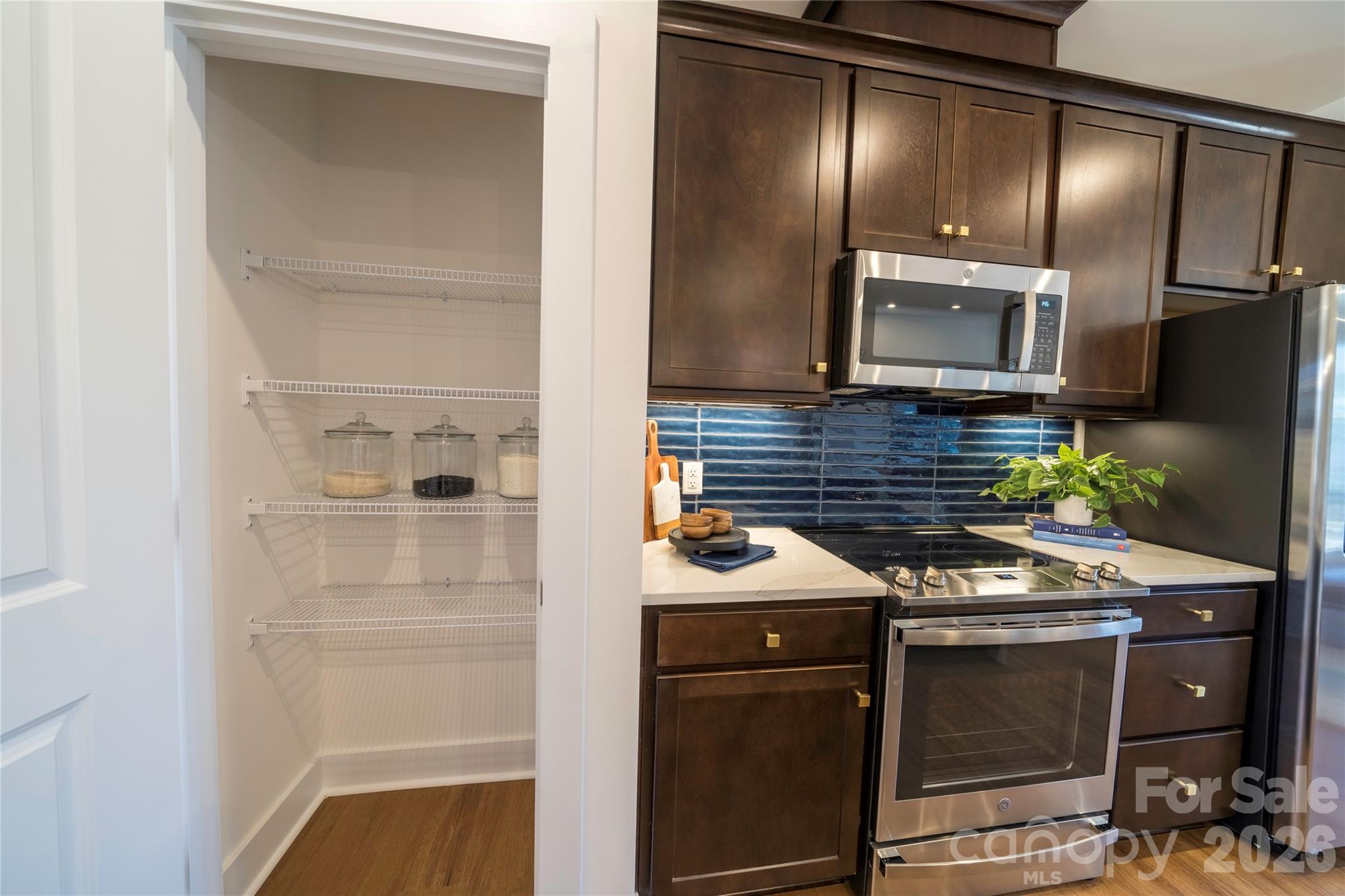 Context at Oakhurst - Residential