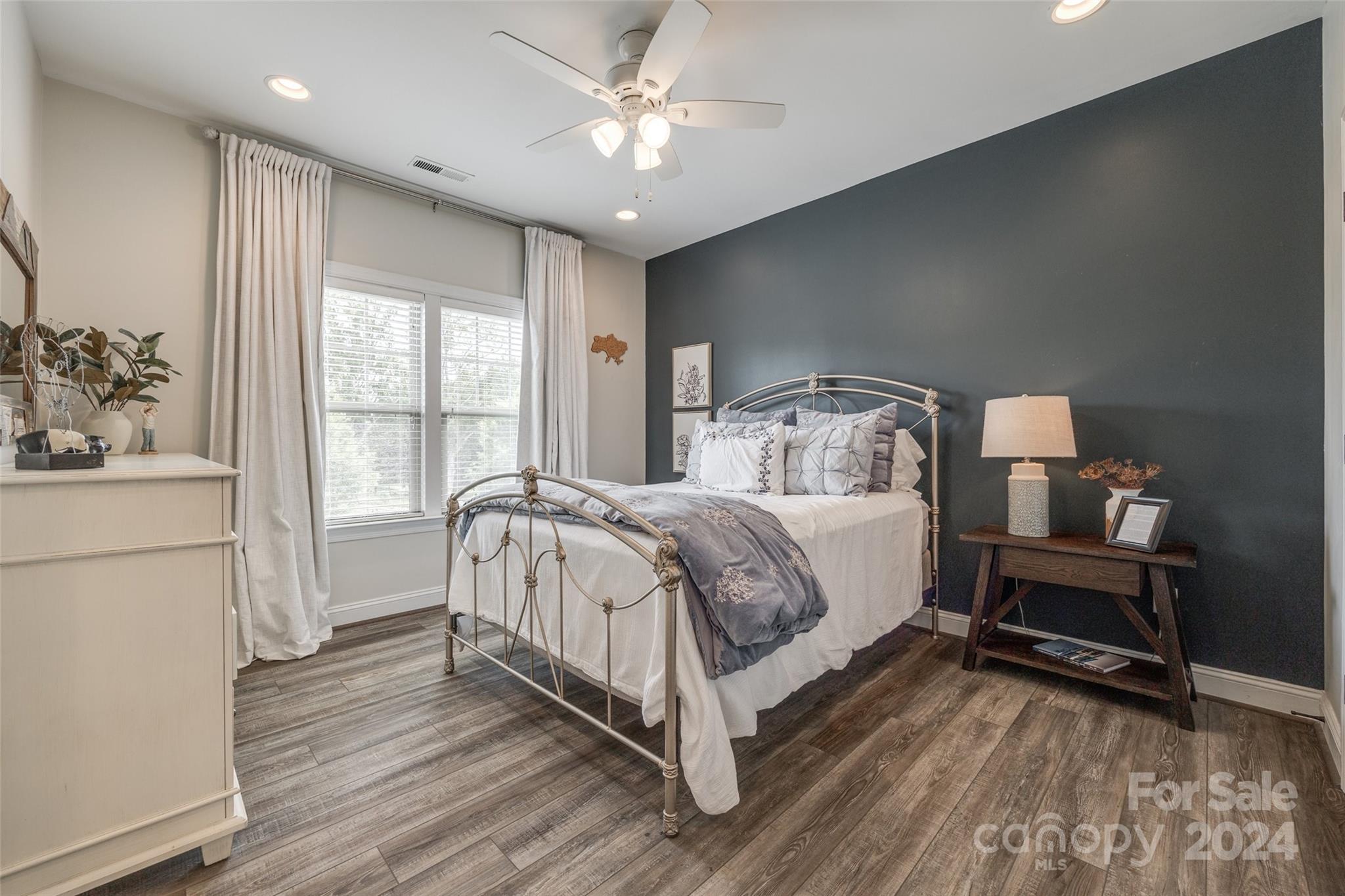 Barber Rock - Residential