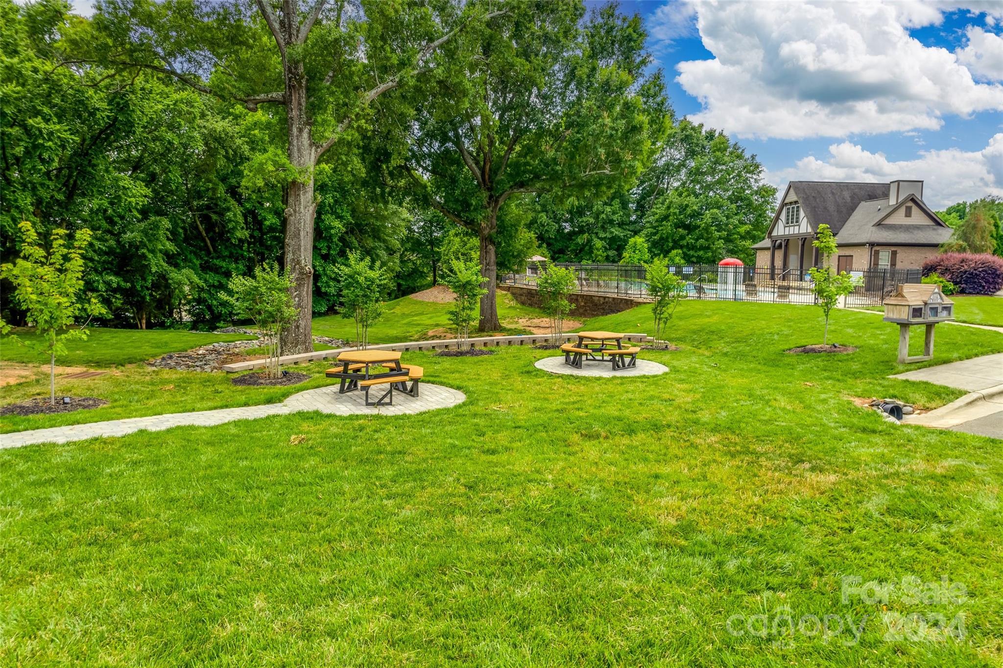 Barber Rock - Residential