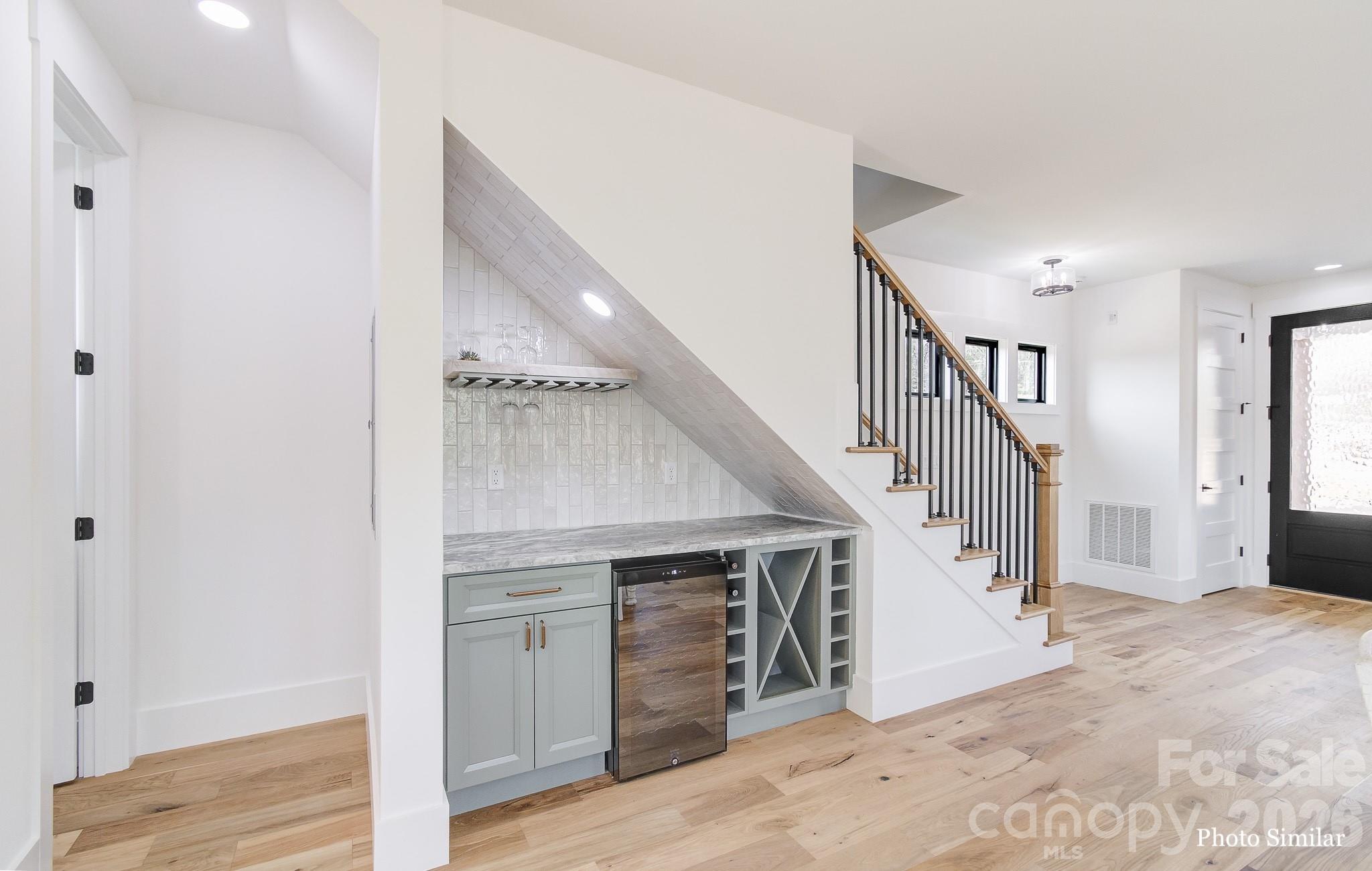 18 S Martha Kate Drive