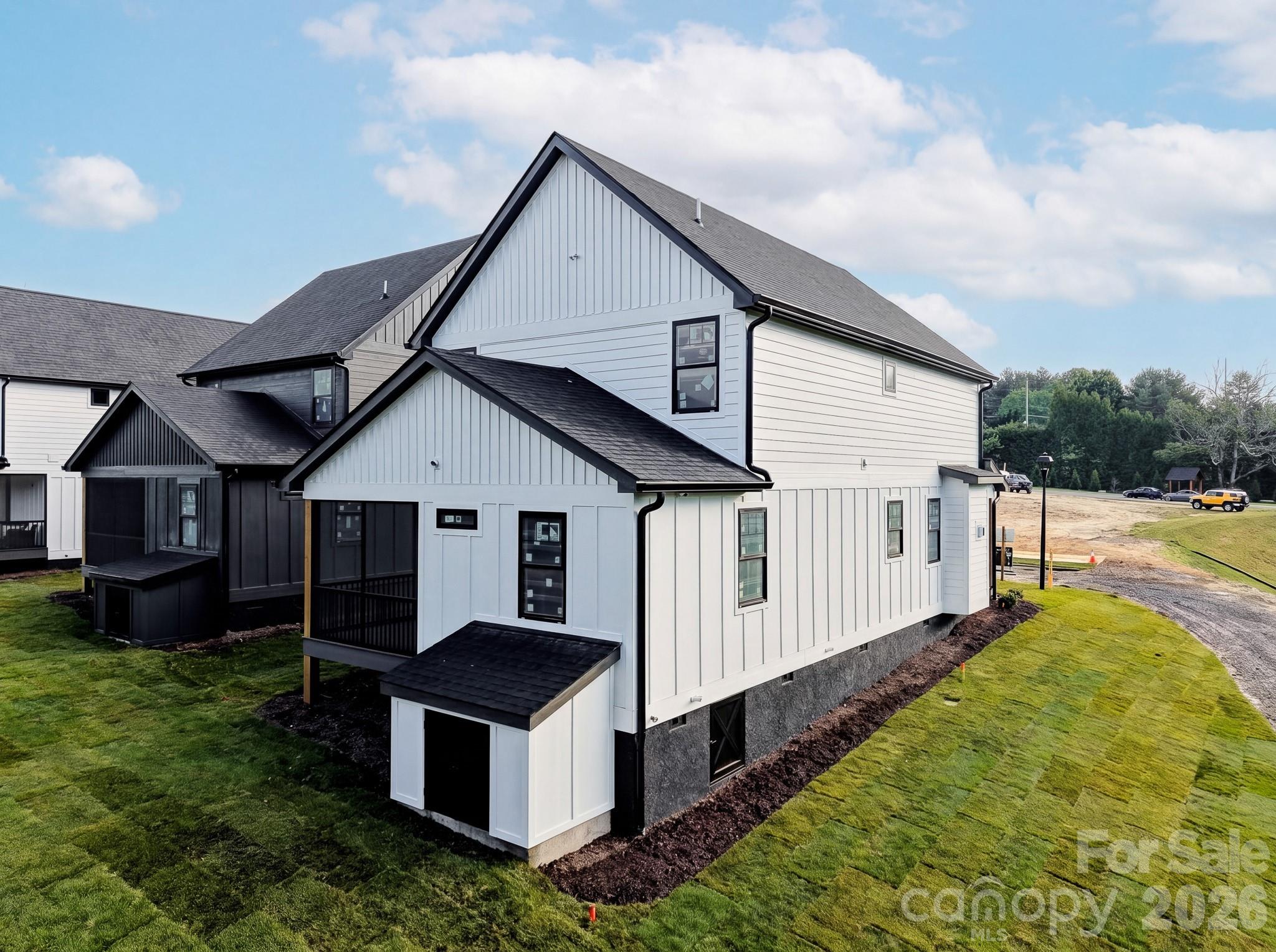 18 S Martha Kate Drive